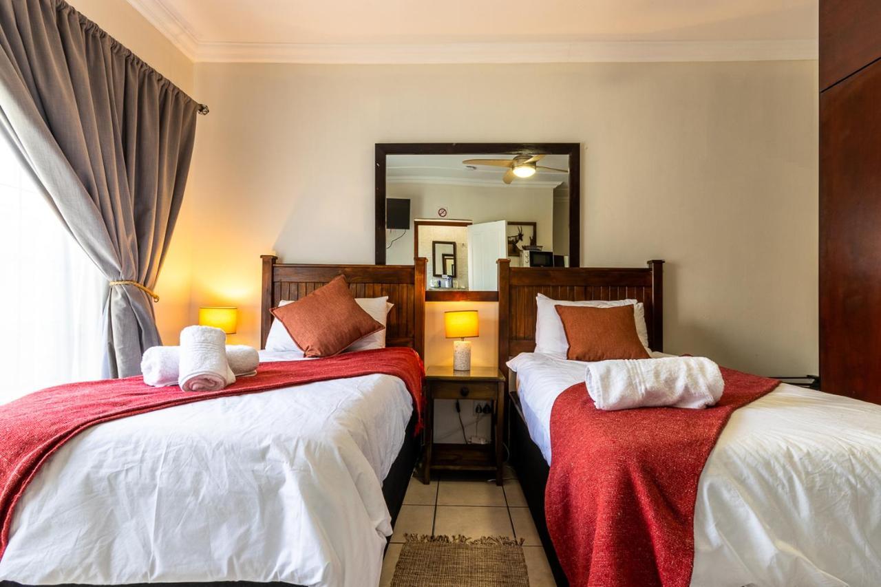 Nyathi Lodge Richards Bay Exteriör bild